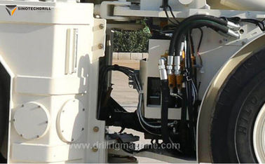 Loader Pertambangan Bawah Tanah Diesel Seluler Dan Serbaguna Kapasitas Bucket 2.2m3