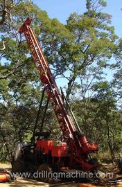 Crawler Hidrolik Pertambangan Permukaan Inti Bor Rig BQ1400m / NQ1200m Kedalaman Pengeboran